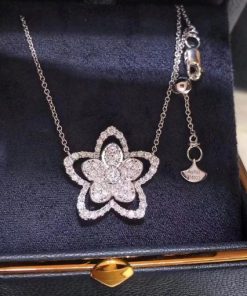 Graff Wild Flower Large Diamond Pendant RGP774