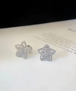 Graff Wild Flower Small Diamond Stud Earrings RGE1669