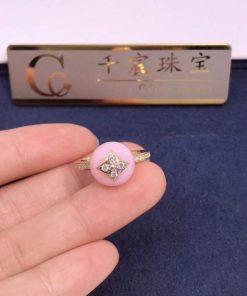 Louis Vuitton B Blossom Ring Pink Opal and Pav? Diamond Q9M00F