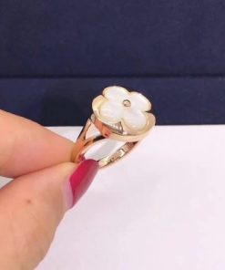 Louis Vuitton Berg Sun Blossom Nacre Ring Pink Gold Shell Mother of Pearl Q9J24B