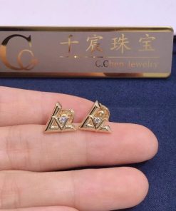 Louis Vuitton LV Volt One Stud, Yellow Gold And Diamond ?C Per Unit Q96969