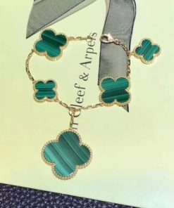 Van Cleef & Arpels Magic Alhambra Bracelet 5 Motifs Malachite VCARO3AU00