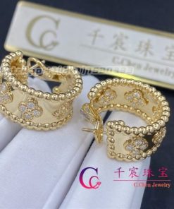 Van Cleef & Arpels Perl??e clovers hoop earrings Yellow gold, Diamond VCARO3YE00