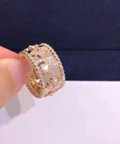 Van Cleef Arpels Perl??e Clovers Ring Rose Gold VCARO9NB00
