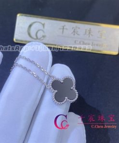 Van Cleef & Arpels Vintage Alhambra pendant in 18K White Gold Onyx