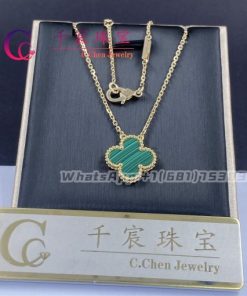 Van Cleef & Arpels Vintage Alhambra Pendant Malachite VCARO9VA00
