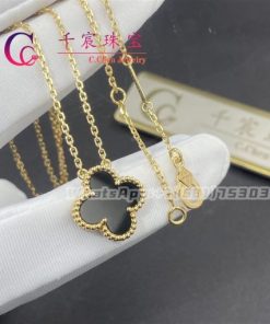 Van Cleef & Arpels Vintage Alhambra Pendant Onyx VCARA45800