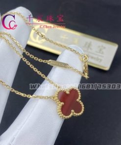 Van Cleef & Arpels Vintage Alhambra Pendant Yellow Gold Carnelian VCARD38500