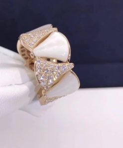 Bvlgari Diva??s Dream Ring with Diamonds & Mother of Pearl AN856775