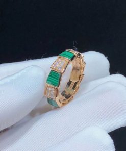 Bvlgari Serpenti Ring Set with Diamonds and a Rubellite on the Head 347593