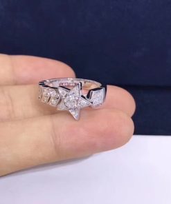 Chanel Com??te Chevron Ring 18k White Gold Diamonds J11457